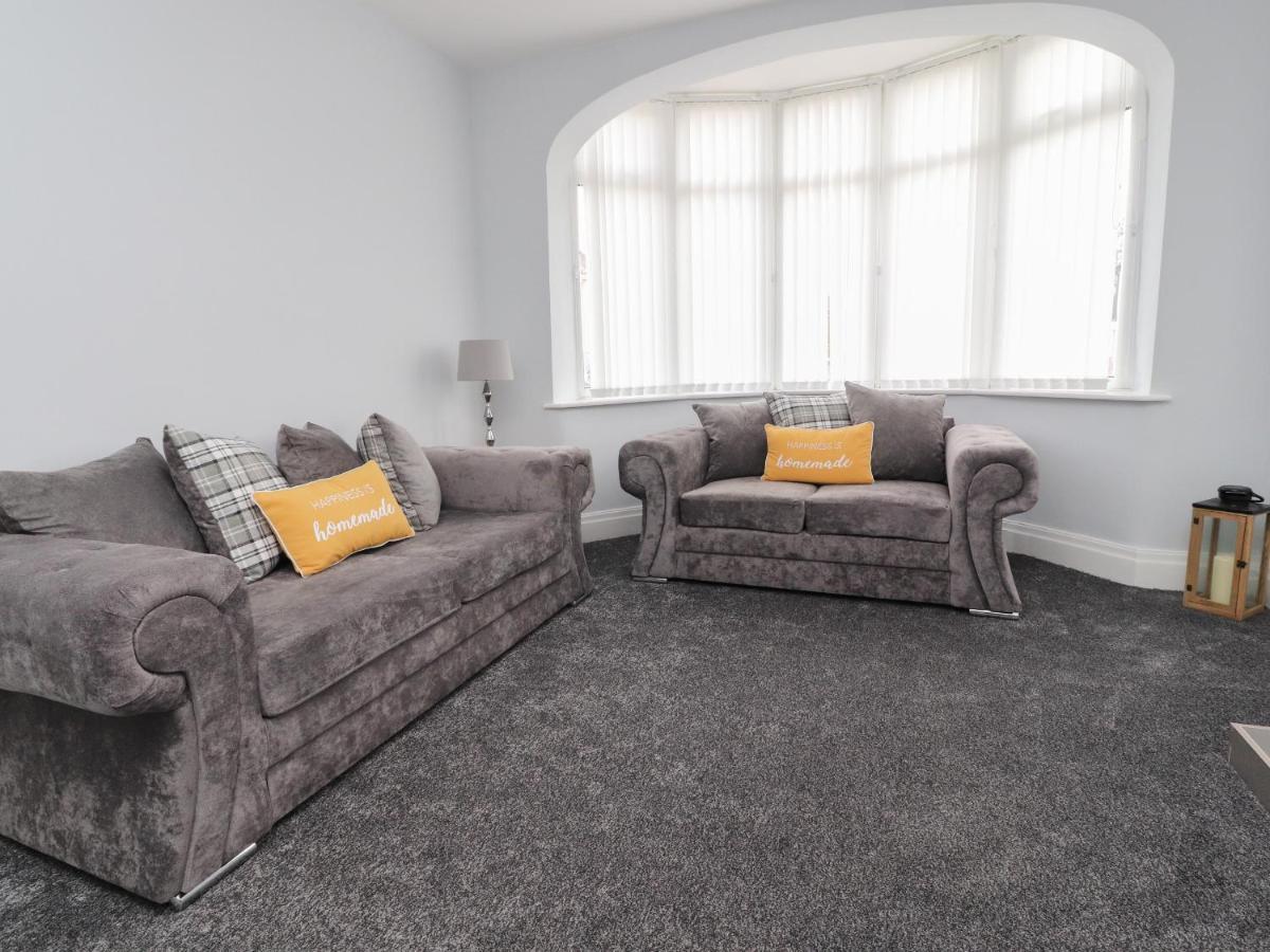 Villa 23 Ryden Avenue Cleveleys Exterior foto