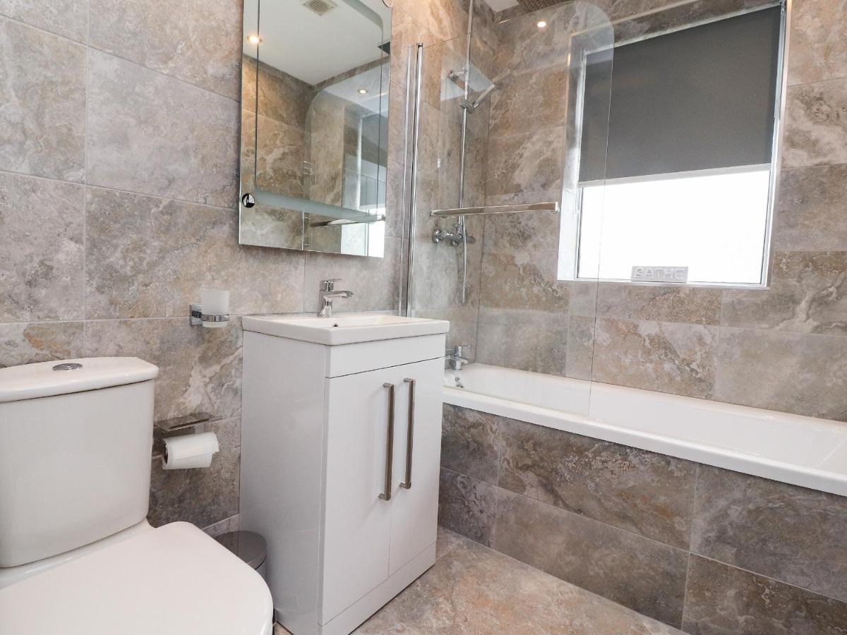 Villa 23 Ryden Avenue Cleveleys Exterior foto